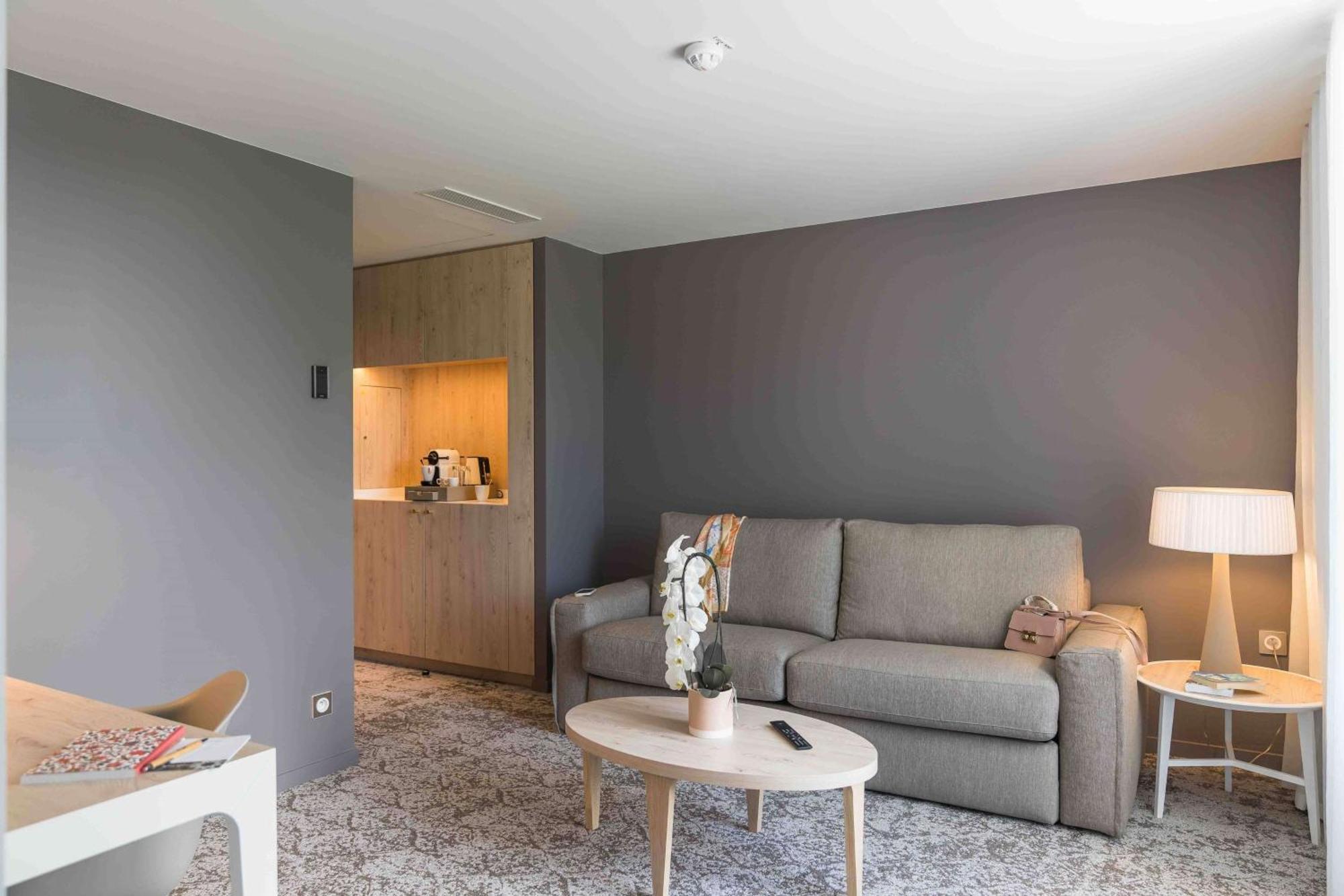 Dolce By Wyndham Versailles - Domaine Du Montcel Jouy-en-Josas Exterior foto